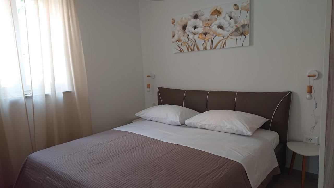 Appartement Roza à Cres Extérieur photo