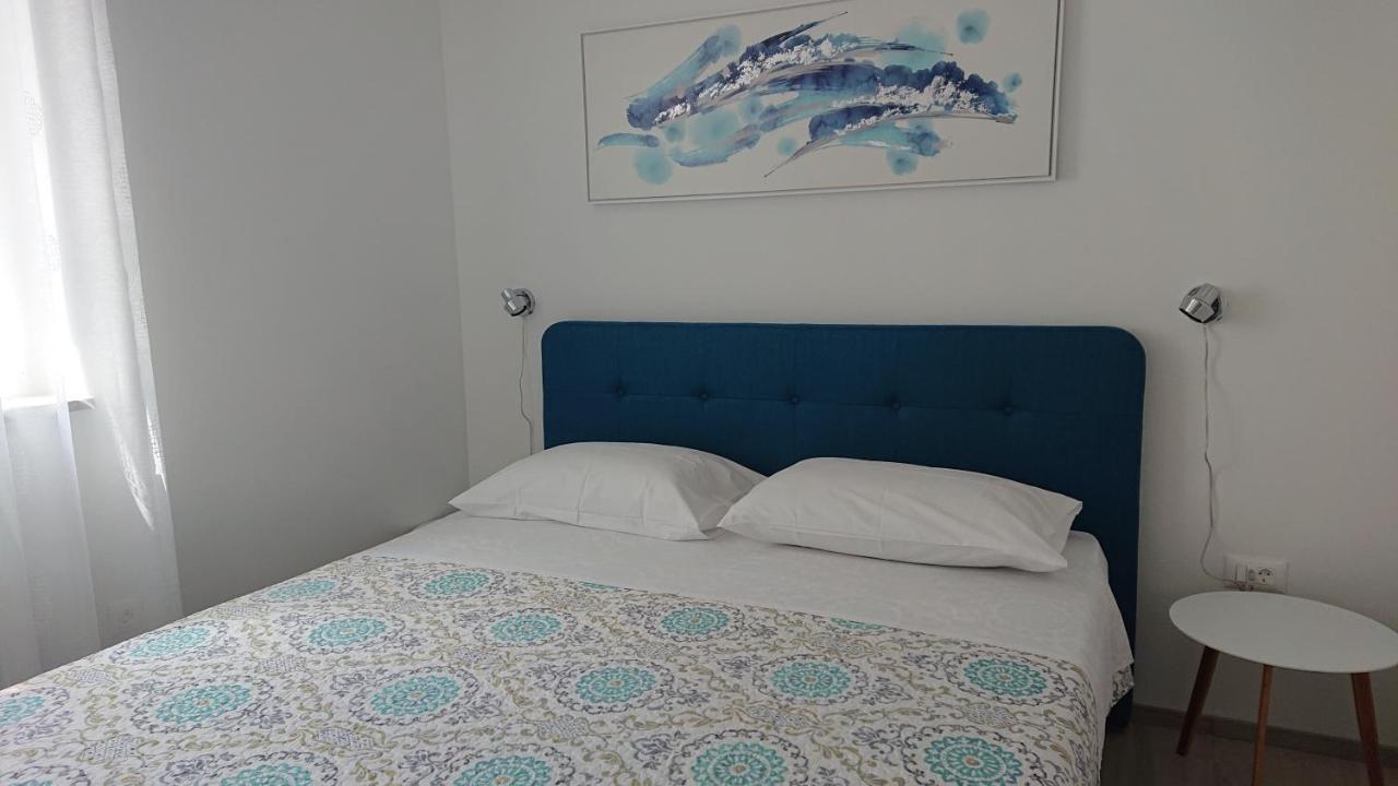 Appartement Roza à Cres Extérieur photo