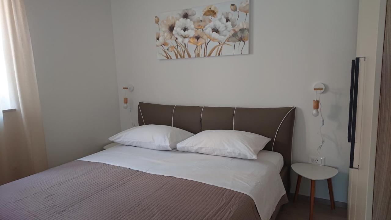 Appartement Roza à Cres Extérieur photo