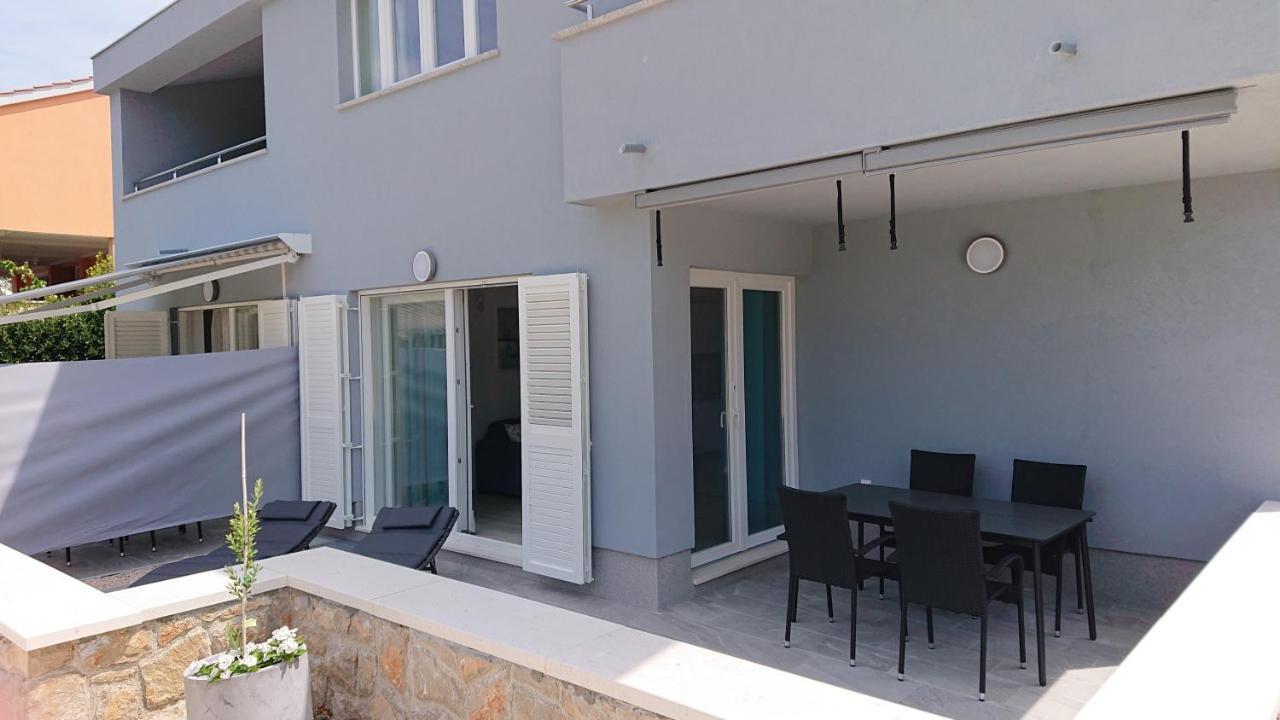 Appartement Roza à Cres Extérieur photo